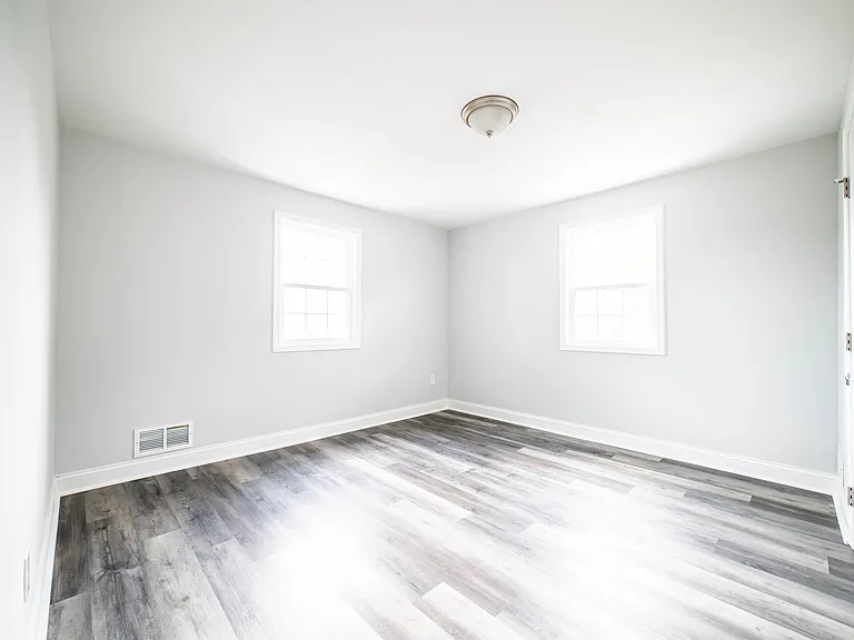 2489 Fairway — Photo 7
