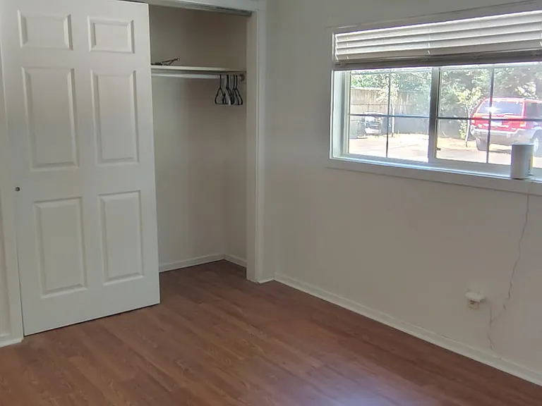2100 Rogue River Hwy #A — Photo 11
