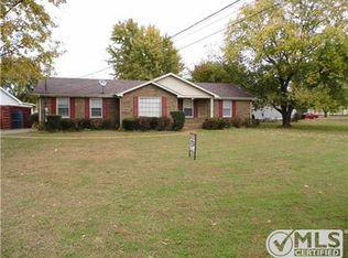1301 Wennona Dr, Clarksville, TN 37042
