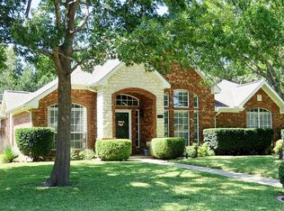 105 Greenhill Trl S, Roanoke, TX 76262