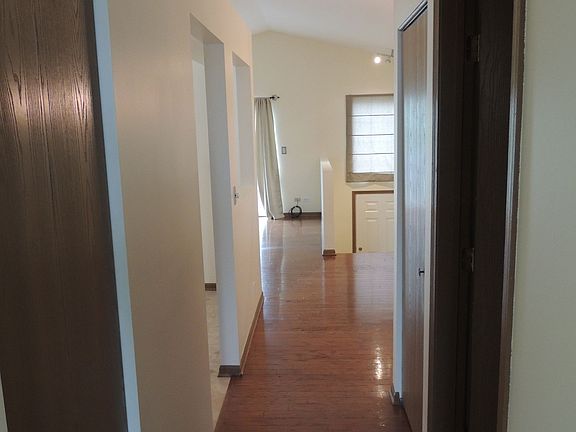 5th image of 835 Symphony Dr