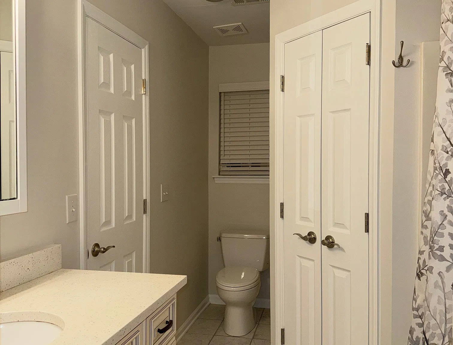 4 bed, 1463 sqft, $1,995 — Photo 3