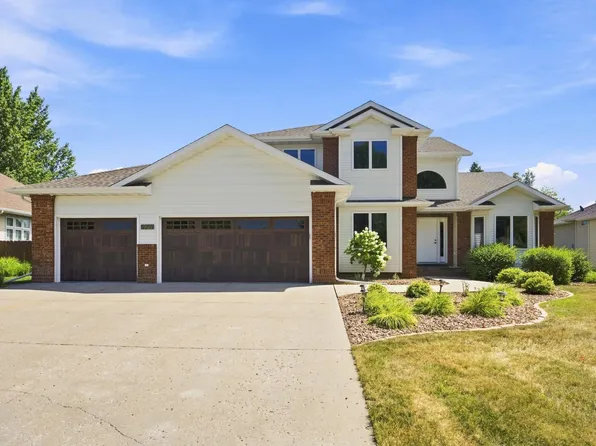 1906 E Rose Creek Pkwy S, Fargo, ND 58104