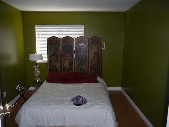 4th image of 2950 Broadway Unit 23