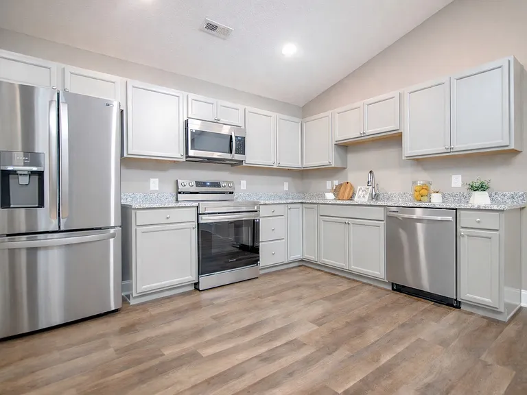 7325 Woodpecker Way #25 — Photo 4