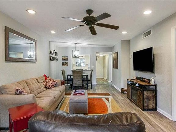 4th image of 120 Sparrow Dr APT 104