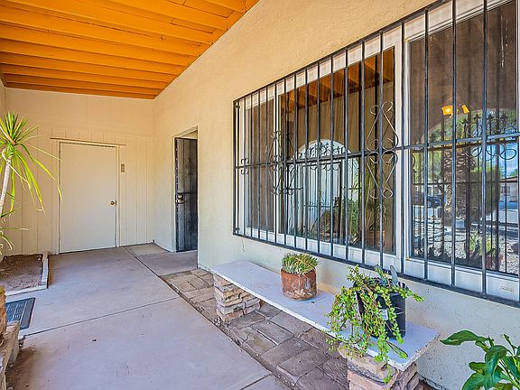 5th image of 2792 W Saint Tropaz Ave