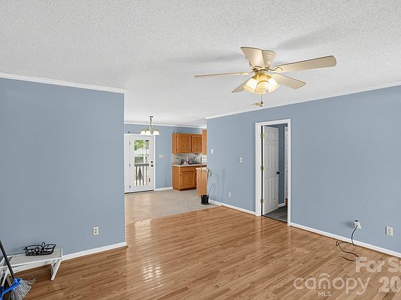4th image of 3033 26th St