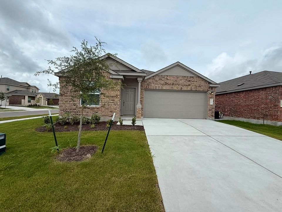 1st image of 120 Donnington Dr
