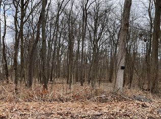 4 Resort Rd, Pleasant Lake, MI 49272