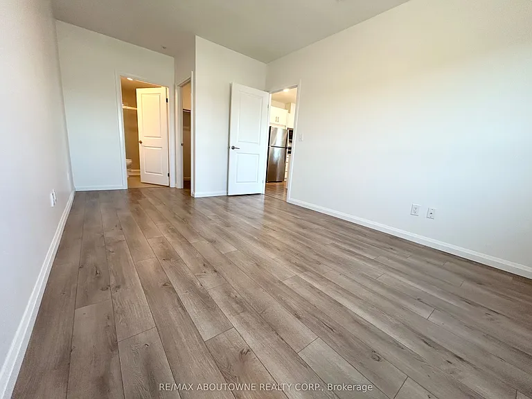 144 Watson Rd N #502 — Photo 10