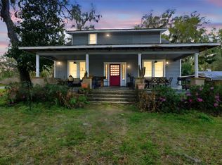 420 Pine St, Crescent City, FL 32112