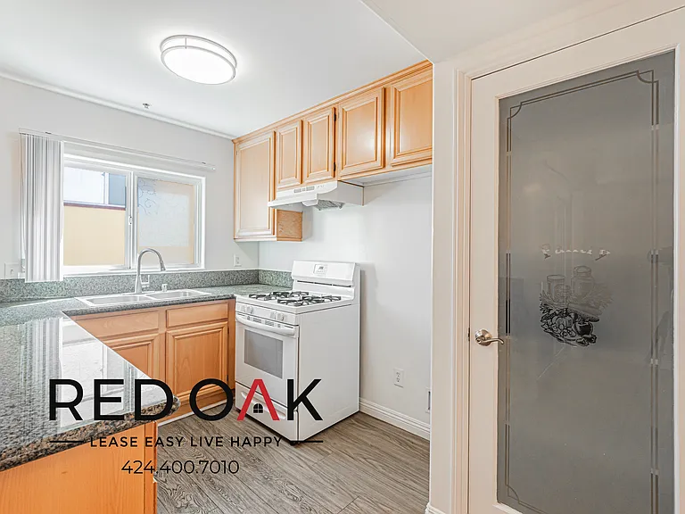 319 S Westlake Ave #104 — Photo 9