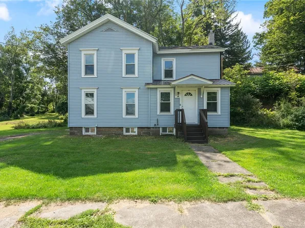 4 Grove St, Marathon, NY 13803