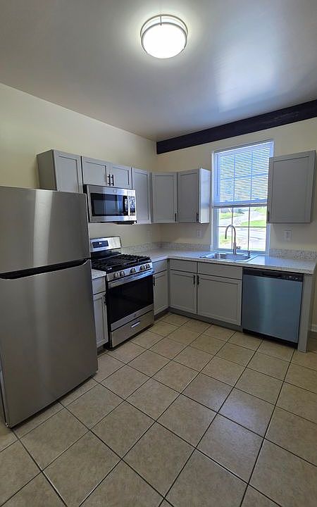 1st image of 225 Pemberton Rd APT 2B
