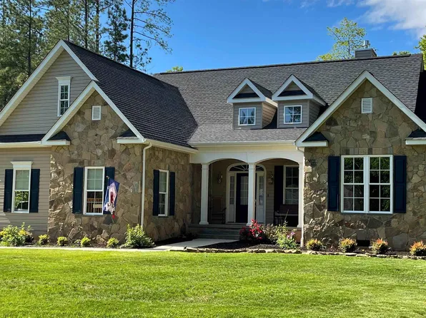 6 Englewood Dr, Palmyra, VA 22963