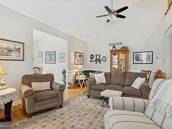 5th image of 129 Haslan Ln