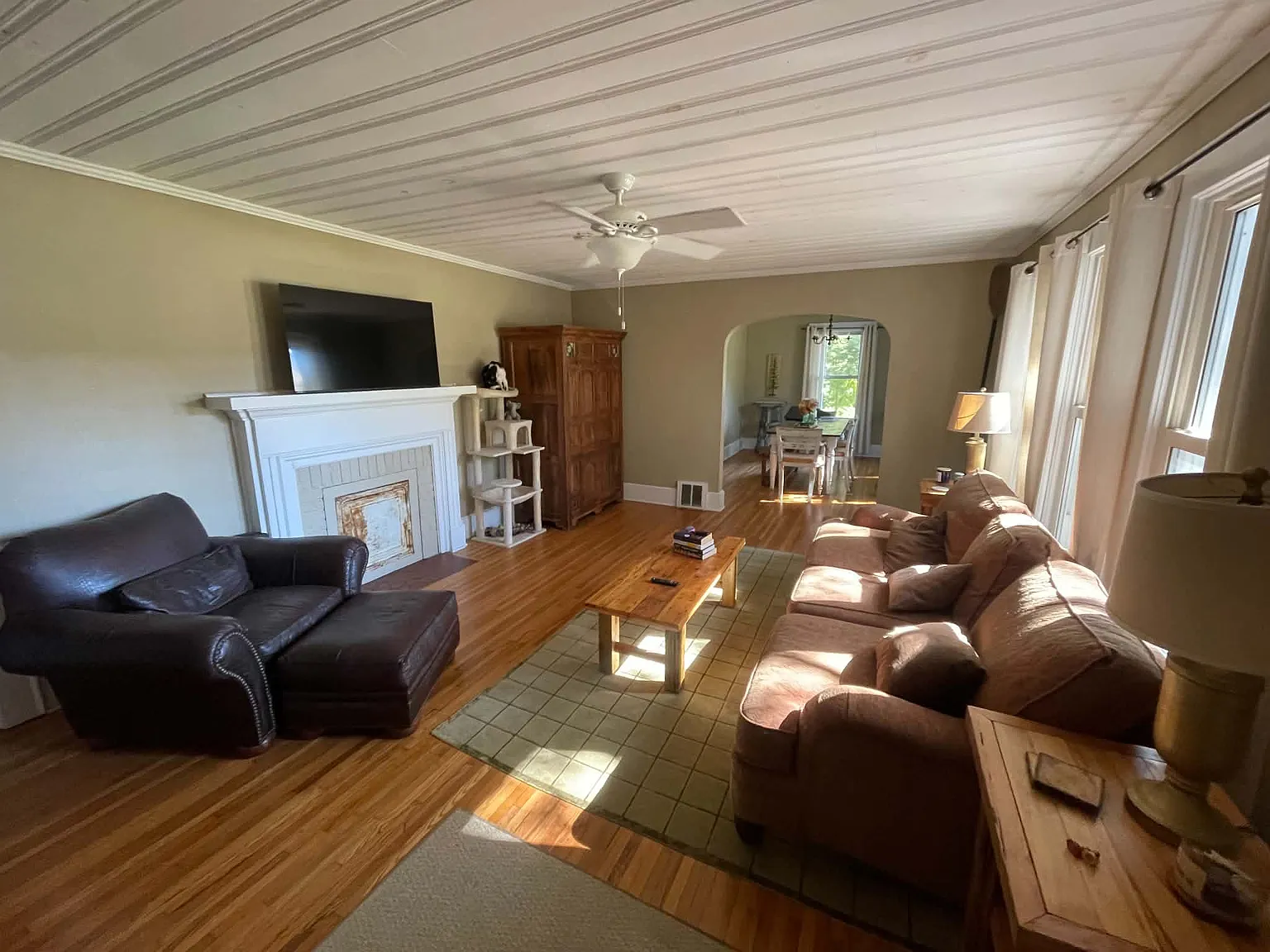 2 bed, 1382 sqft, $1,950 — Photo 3