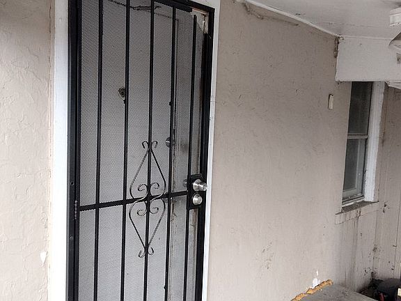 4th image of 7237 S Benton Ave