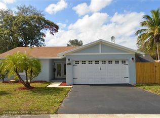 9812 Spanish Isles Dr, Boca Raton, FL 33496