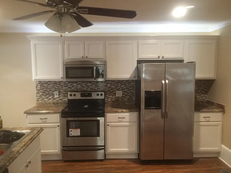 415 Cedar Ave SW — Photo 1