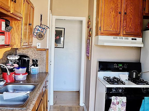 4th image of 5011 Northridge Dr