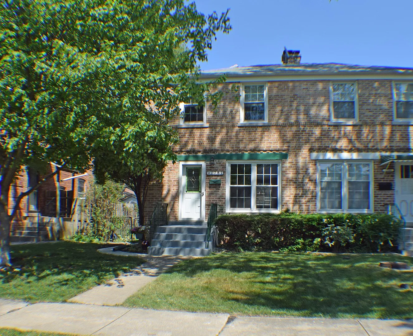 1781 Linden St photo 1
