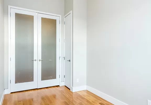 5th image of 188 Noll St APT 6