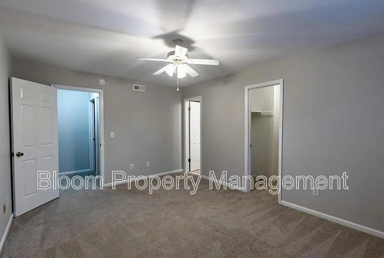 579 Travelers Blvd — Photo 18