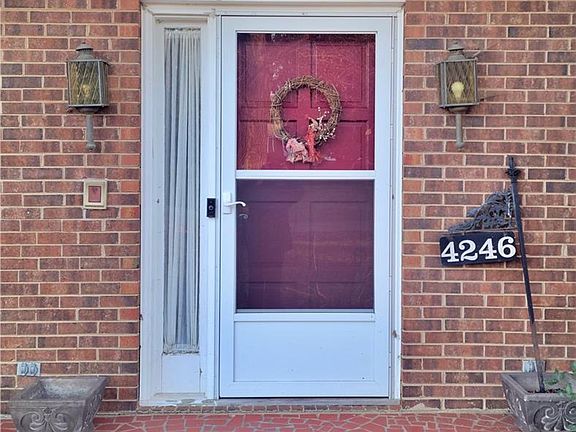 3rd image of 4246 Farlow Dr