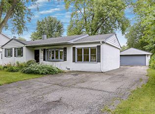 6412 Barrett St, Downers Grove, IL 60516