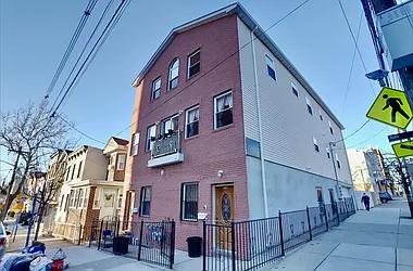 52 Paterson Street, #2
