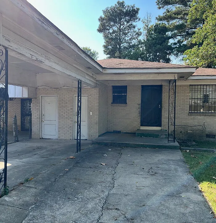 1914 Howard Dr