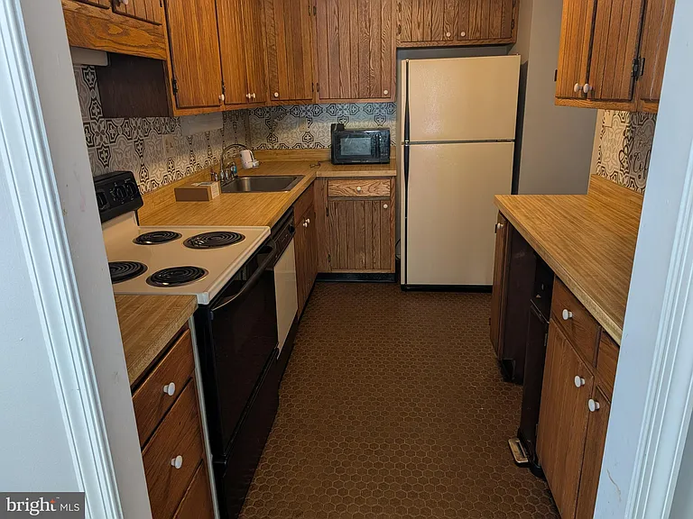 214 Stonybrook Dr #214 — Photo 23