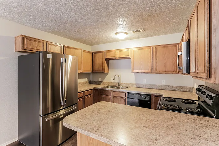 2111 Dandelion Dr — Photo 8
