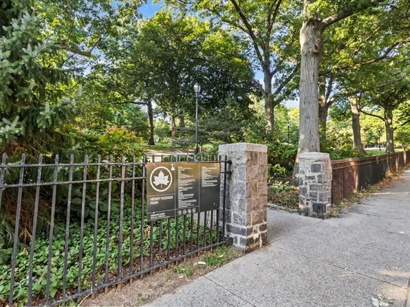 2575 Palisade Avenue image 28 of 30