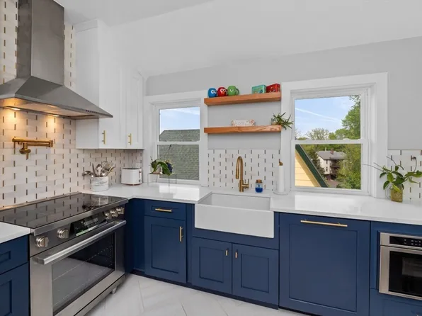139 Florence St #139, Roslindale, MA 02131