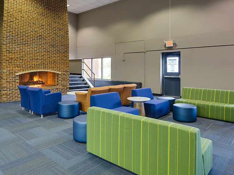 E Street Flats - Student Housing — Photo 10