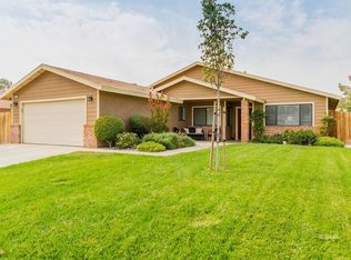 725 S Chesapeake St, Ridgecrest, CA 93555