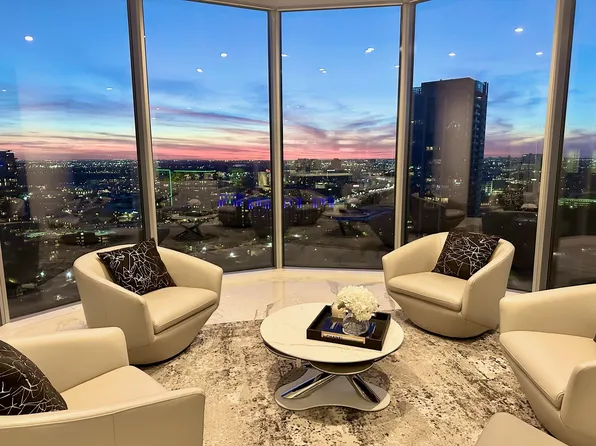 2900 McKinnon St APT 2204, Dallas, TX 75201