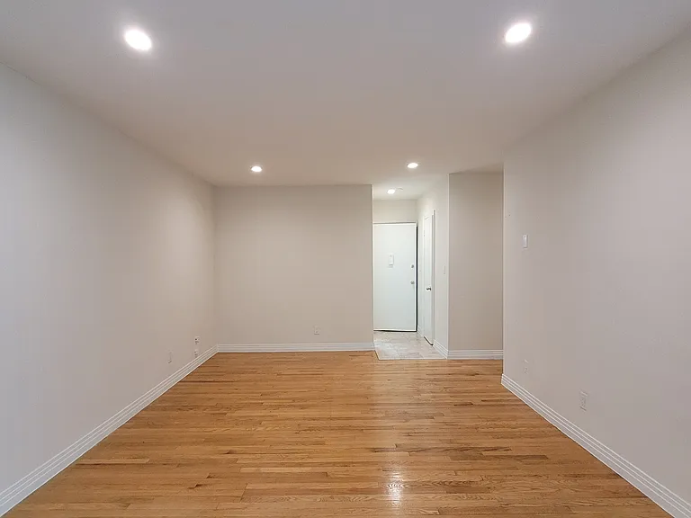 Berendo Apartments — Photo 32