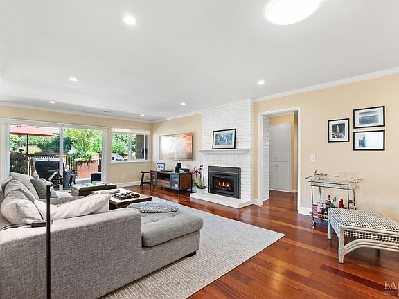 3rd image of 391 Rockgreen Place