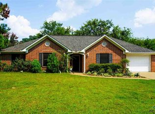 105 Teresa St, Lindale, TX 75771