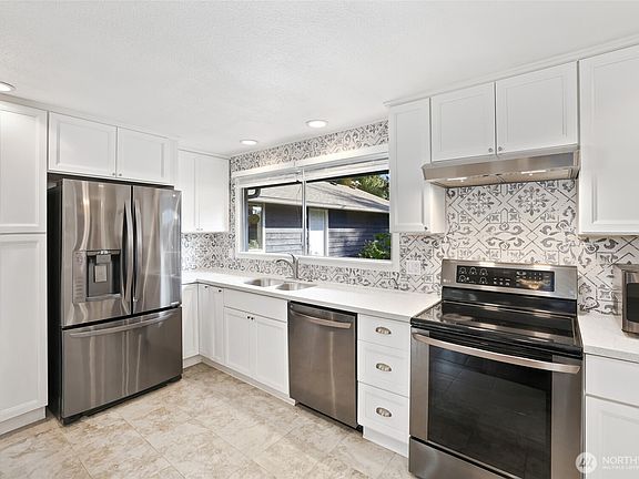 5th image of 12411 Glenwood Avenue SW