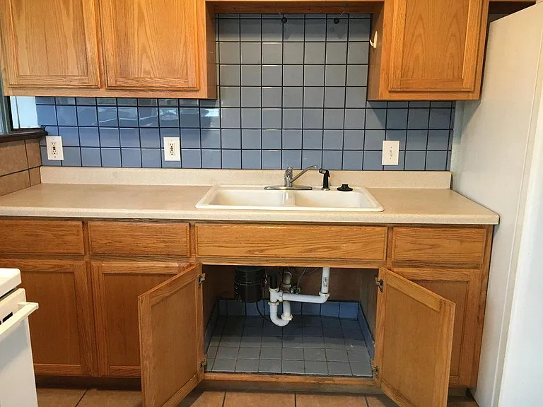 2300 Live Oak St #4 — Photo 4