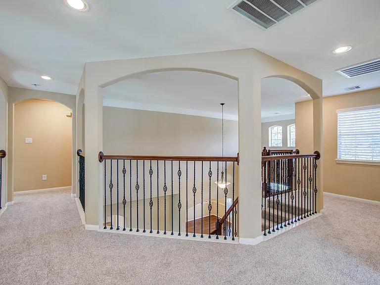 21331 Parham Cir — Photo 33