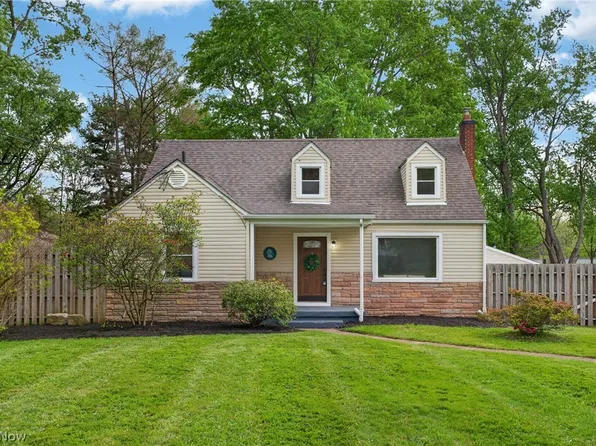1865 Knight Rd, Akron, OH 44306