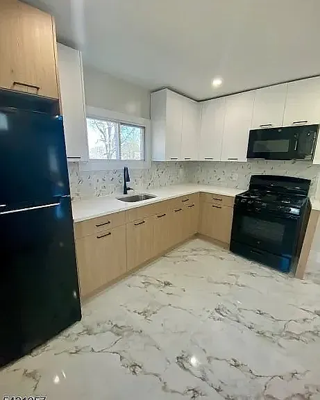 323 Rutherford Ave #B — Photo 1