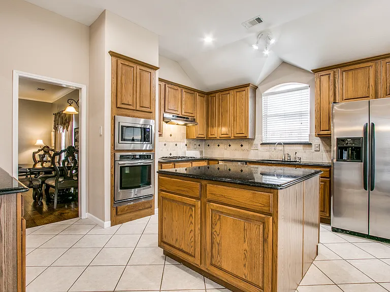 2509 Caprock Cv — Photo 4