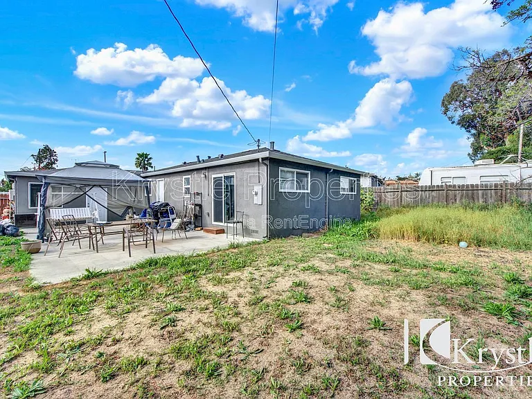 714 Gateway Dr — Photo 17